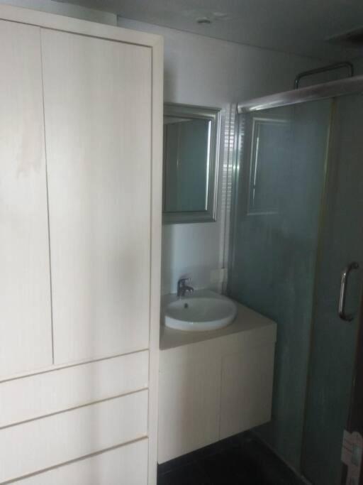 Mg Suite 1Bedroom Apartment By Just Inn Management Семаранг Екстер'єр фото